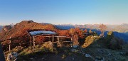 61 Dal Pizzo Cerro il Castel Regina nella luce del tramonto